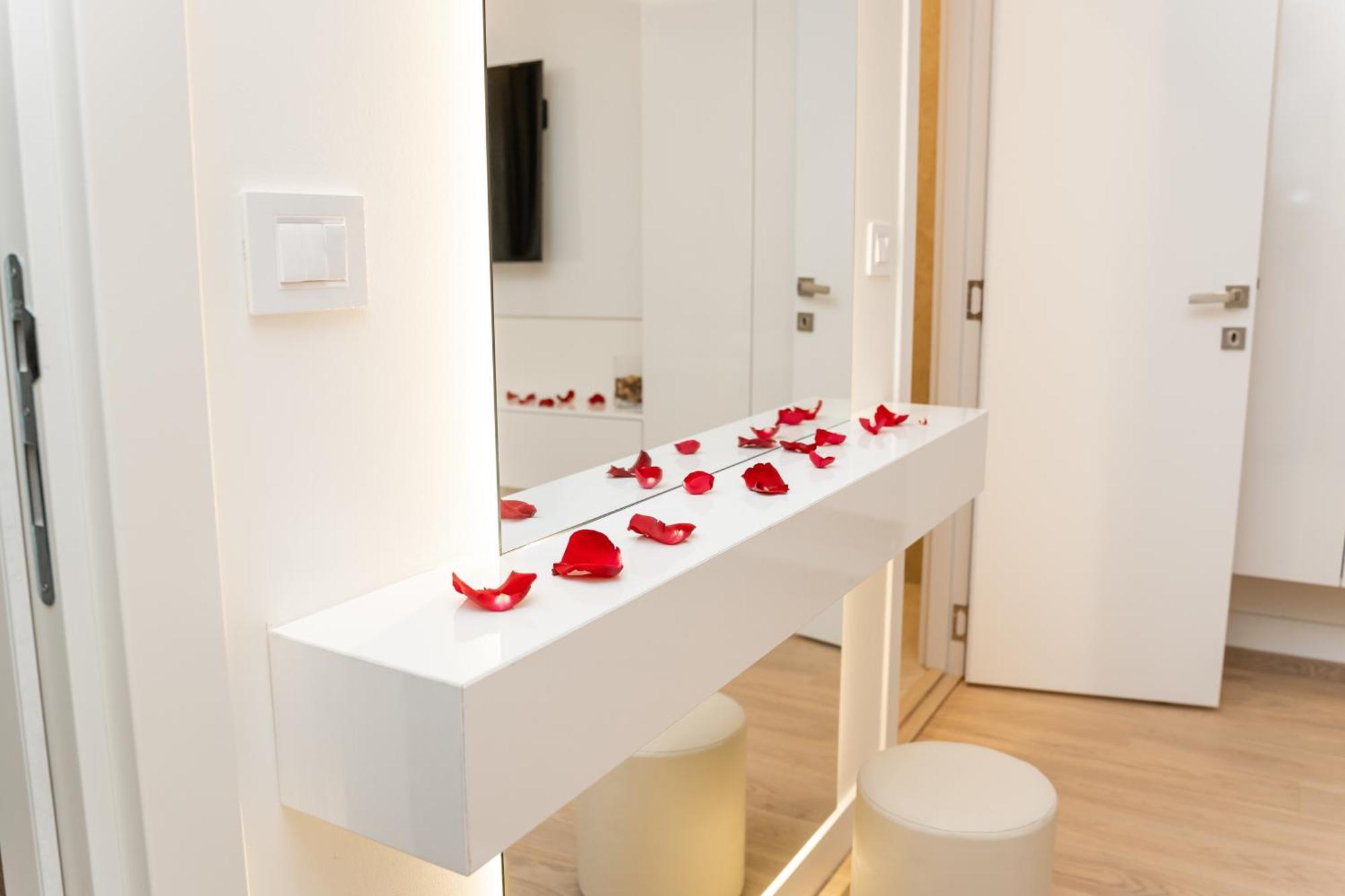 Sinfonia Lux Apartment Beograd Bagian luar foto