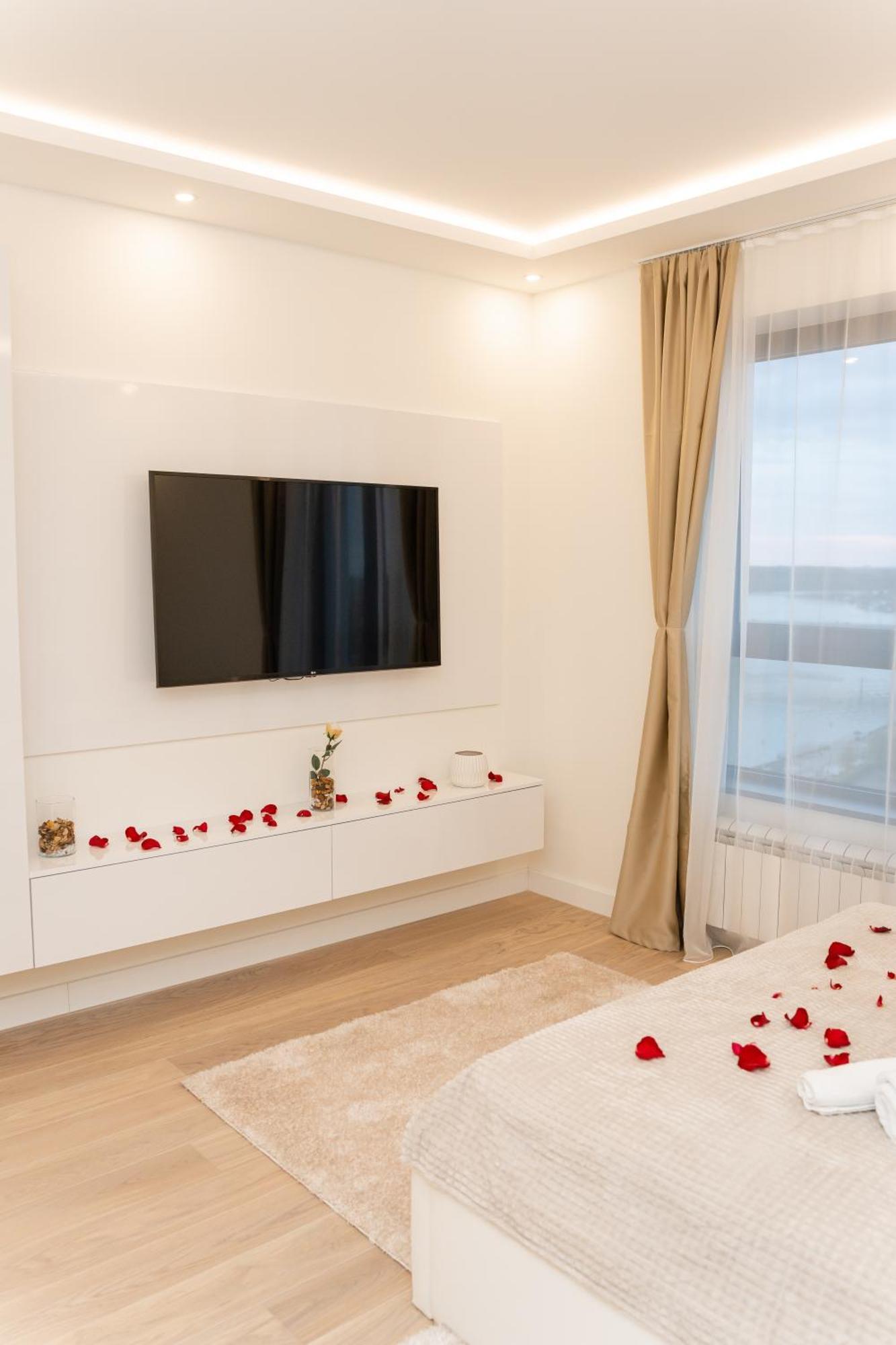 Sinfonia Lux Apartment Beograd Bagian luar foto