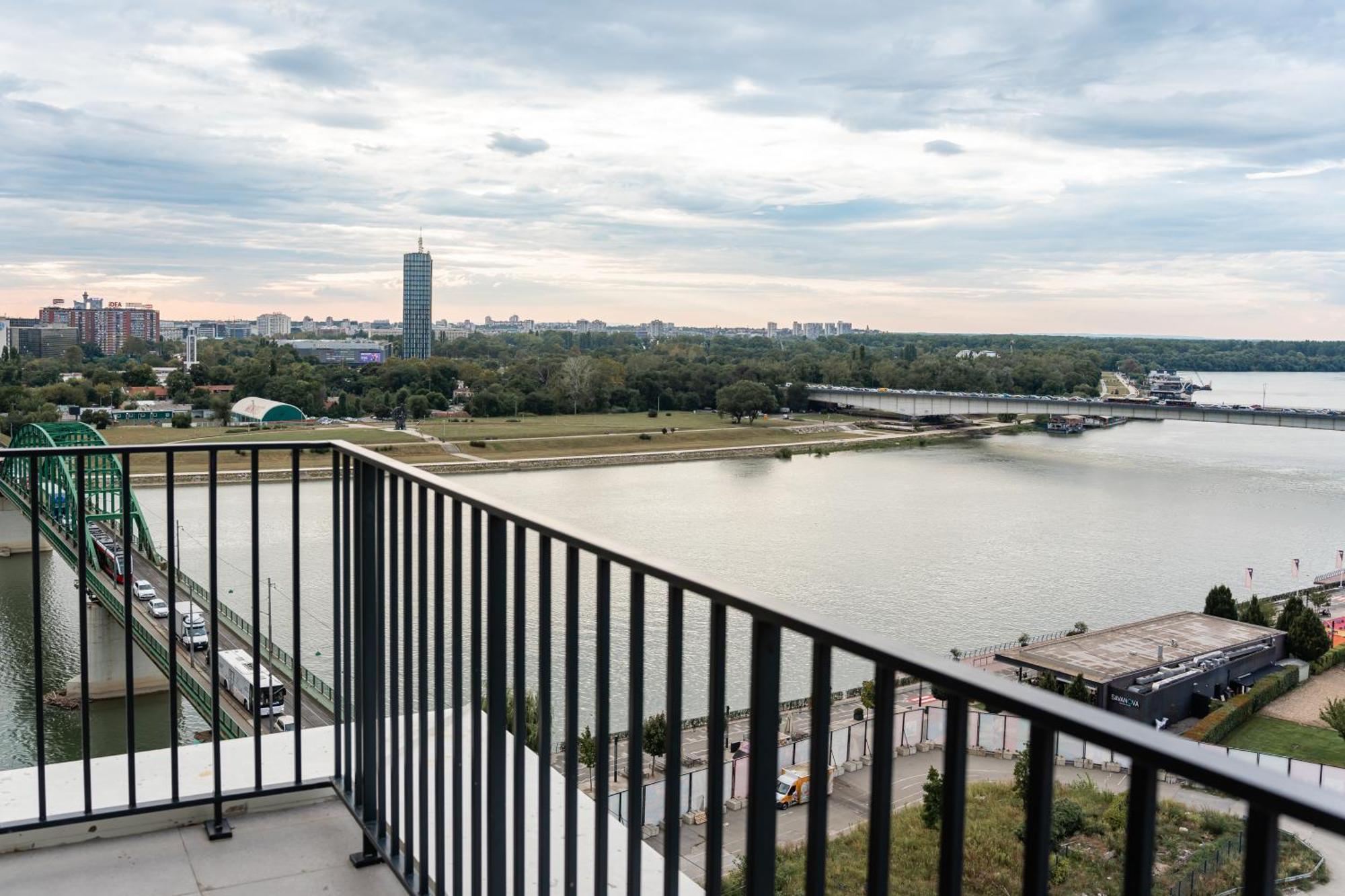 Sinfonia Lux Apartment Beograd Bagian luar foto
