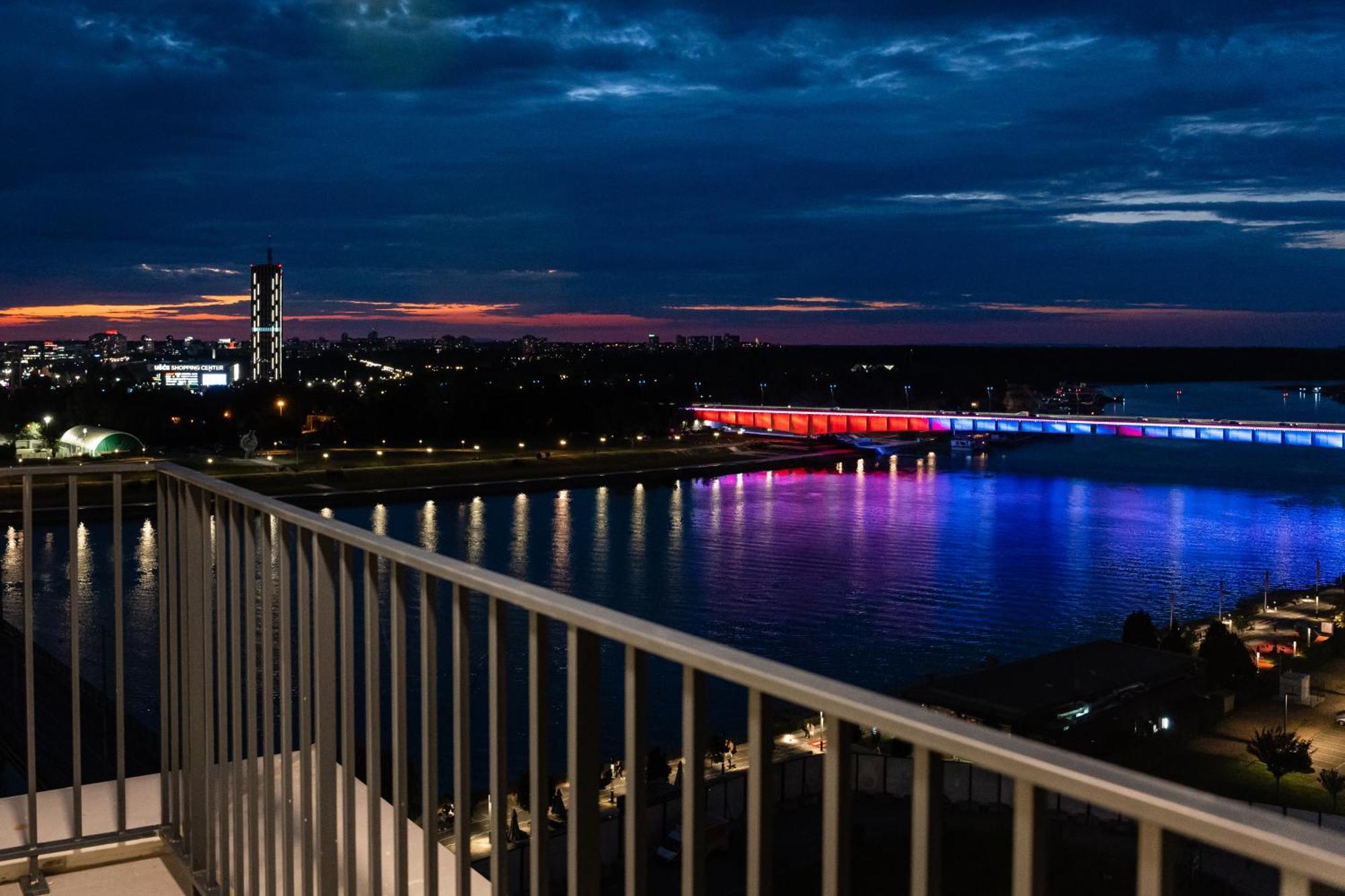 Sinfonia Lux Apartment Beograd Bagian luar foto
